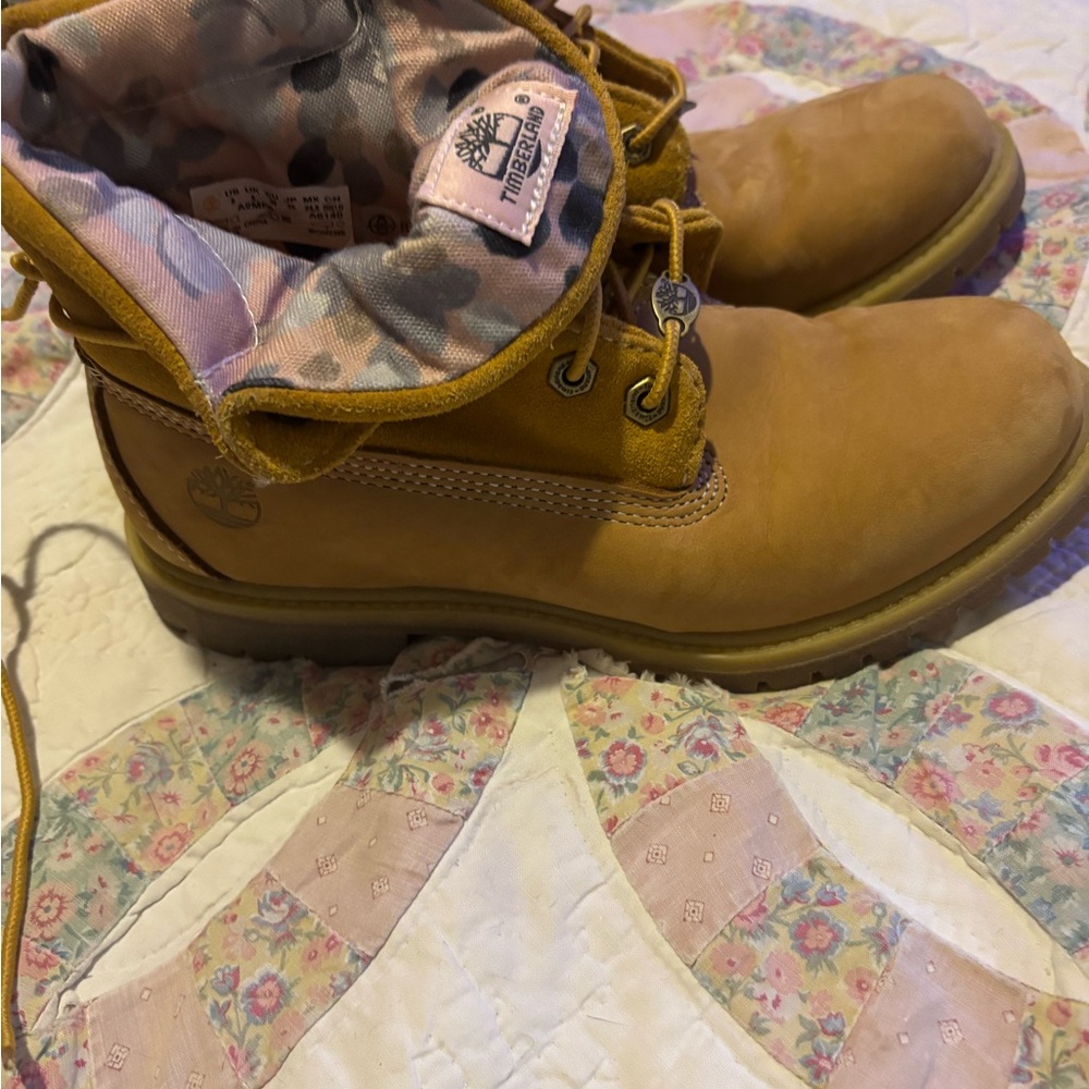 Timberland Honey Boots with Floral Lining
